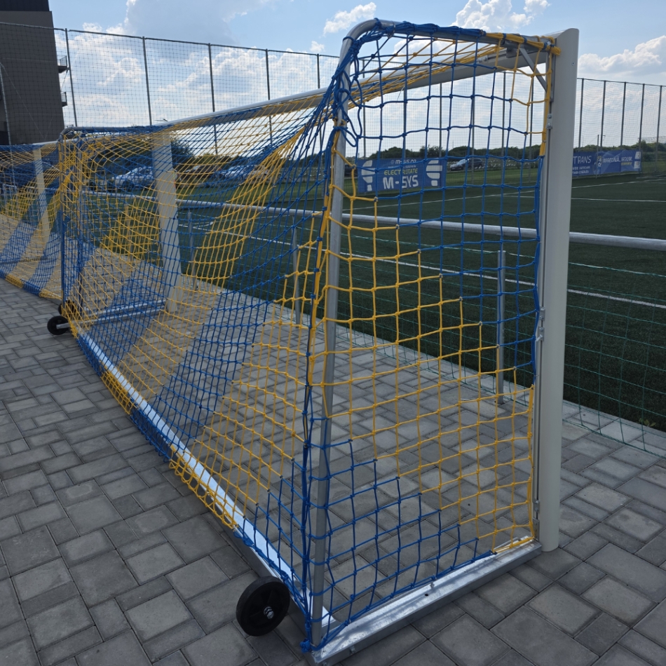 Poartă de handbal, 100x120 profil oval, contragreutate din aluminiu vopsit alb, rulabilă, cu accesorii galvanizate la cald demo